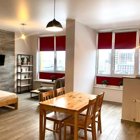 Osapart Cozy Apartment In A Complex Semycvit Lvov Exteriér fotografie