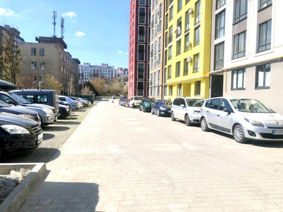 Osapart Cozy Apartment In A Complex Semycvit Lvov Exteriér fotografie
