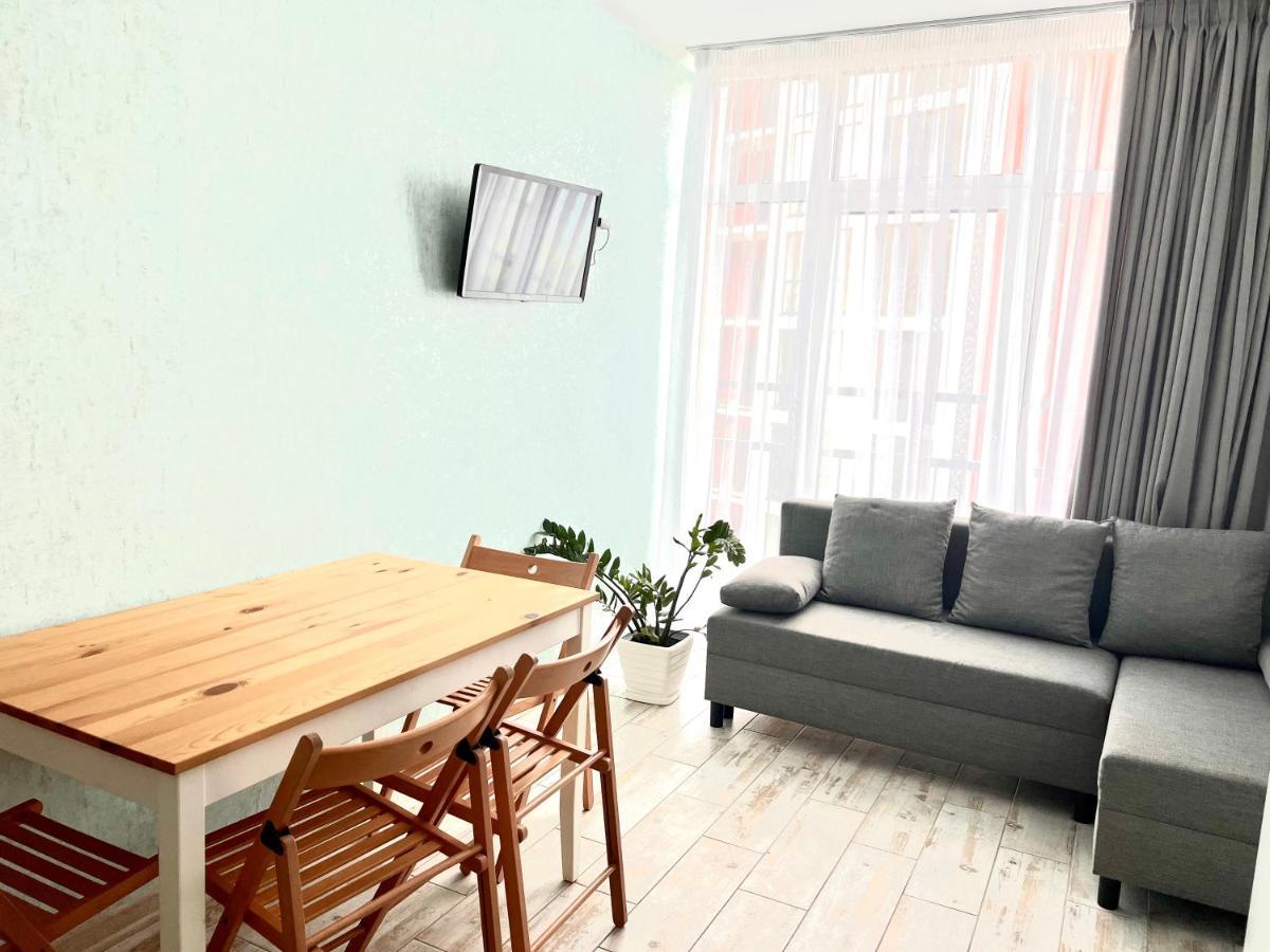 Osapart Cozy Apartment In A Complex Semycvit Lvov Exteriér fotografie