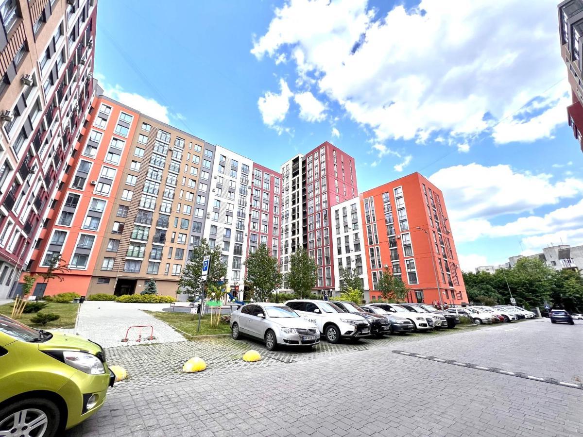 Osapart Cozy Apartment In A Complex Semycvit Lvov Exteriér fotografie