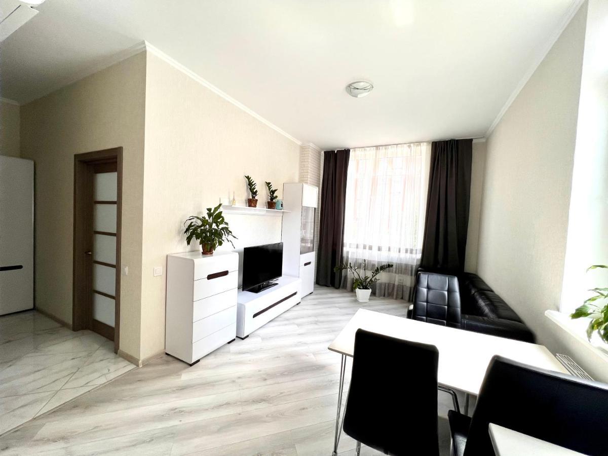 Osapart Cozy Apartment In A Complex Semycvit Lvov Exteriér fotografie
