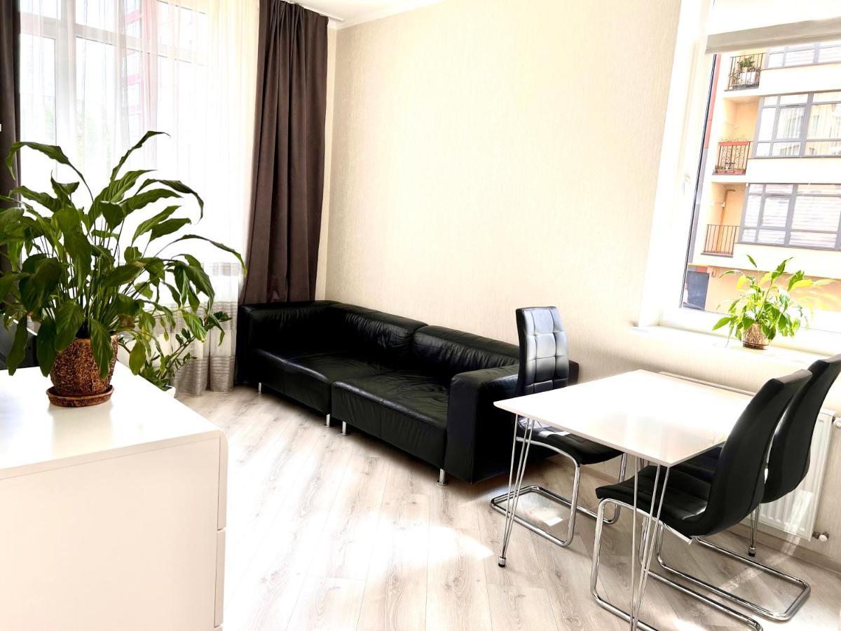 Osapart Cozy Apartment In A Complex Semycvit Lvov Exteriér fotografie