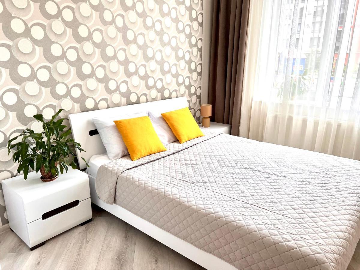 Osapart Cozy Apartment In A Complex Semycvit Lvov Exteriér fotografie