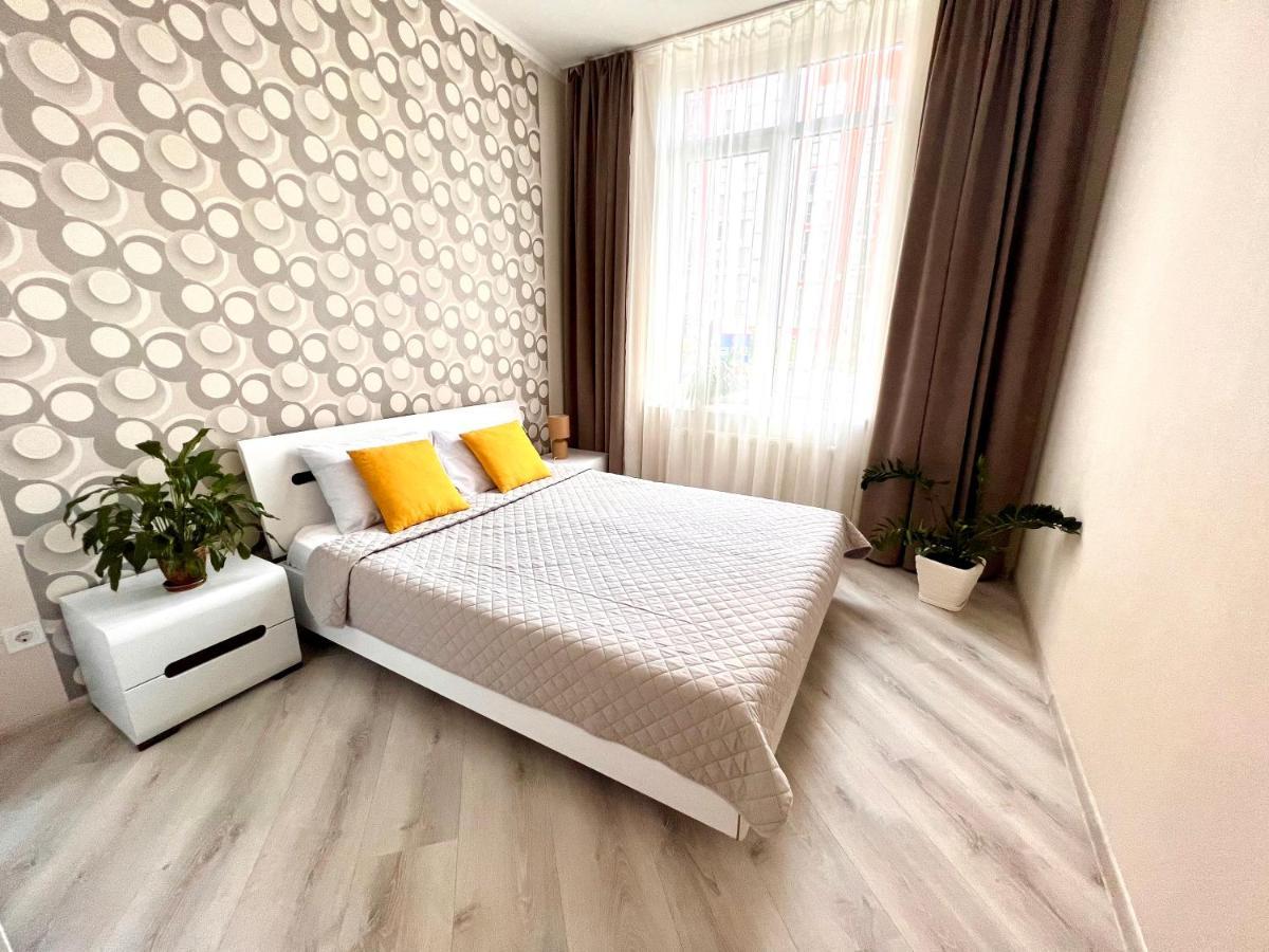 Osapart Cozy Apartment In A Complex Semycvit Lvov Exteriér fotografie
