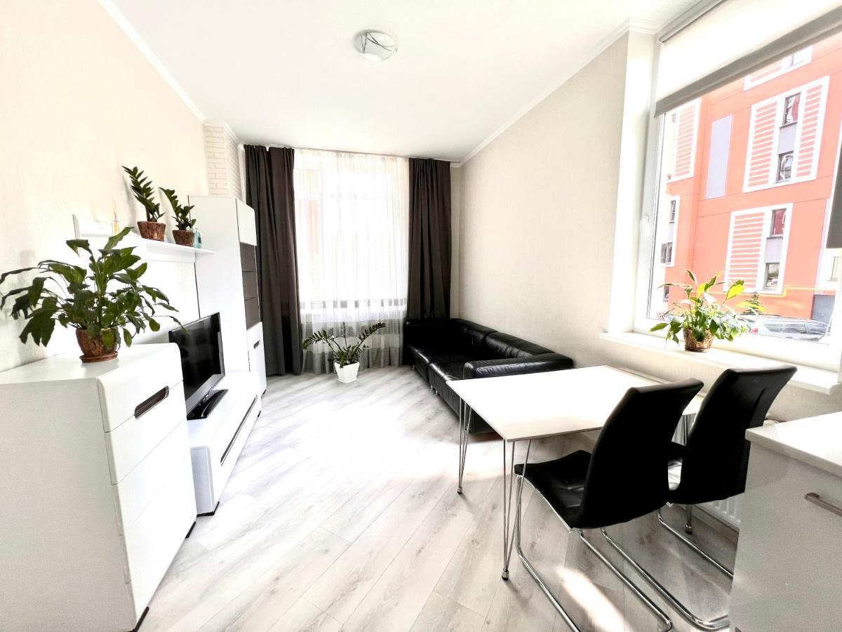 Osapart Cozy Apartment In A Complex Semycvit Lvov Exteriér fotografie