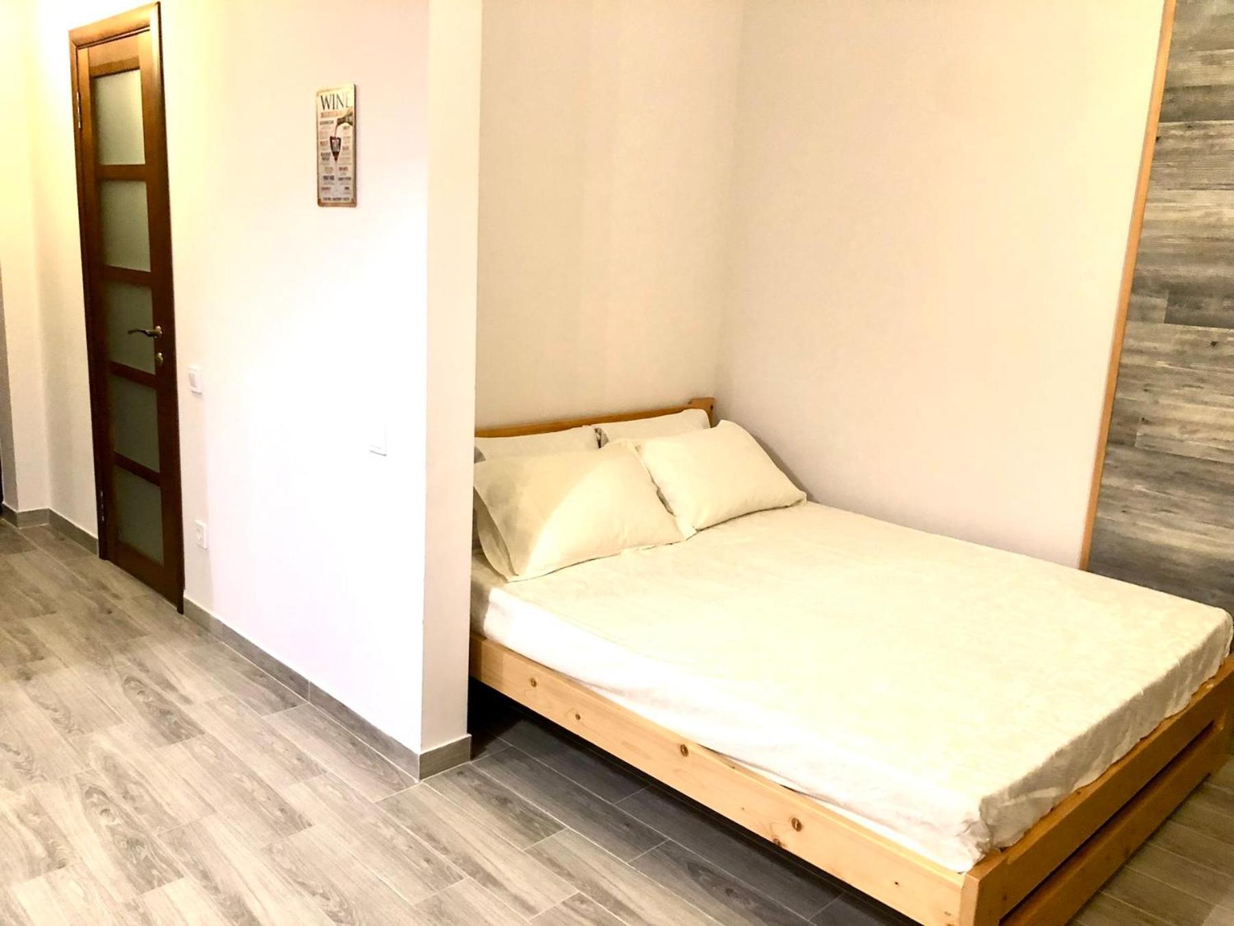 Osapart Cozy Apartment In A Complex Semycvit Lvov Exteriér fotografie