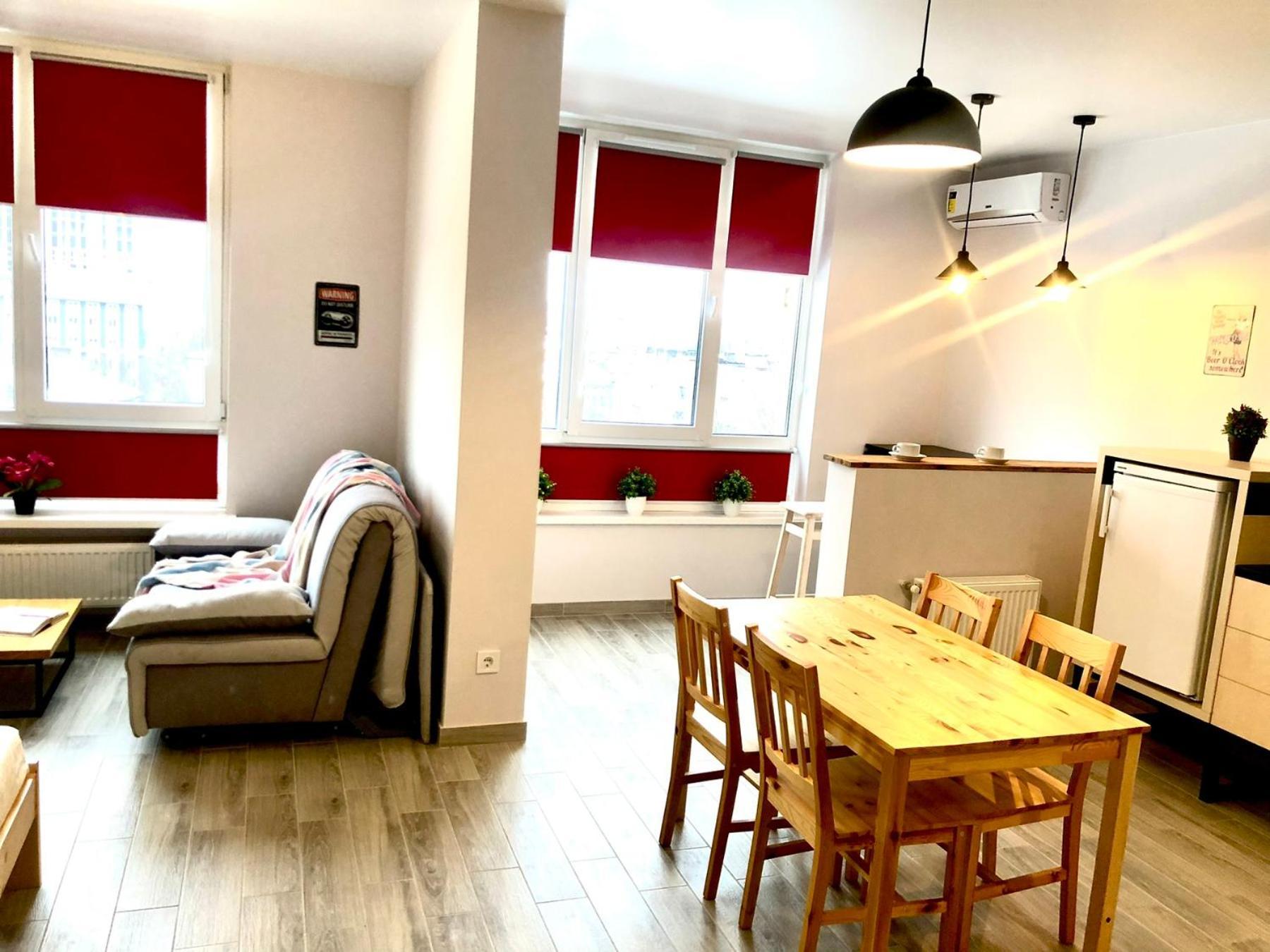 Osapart Cozy Apartment In A Complex Semycvit Lvov Exteriér fotografie